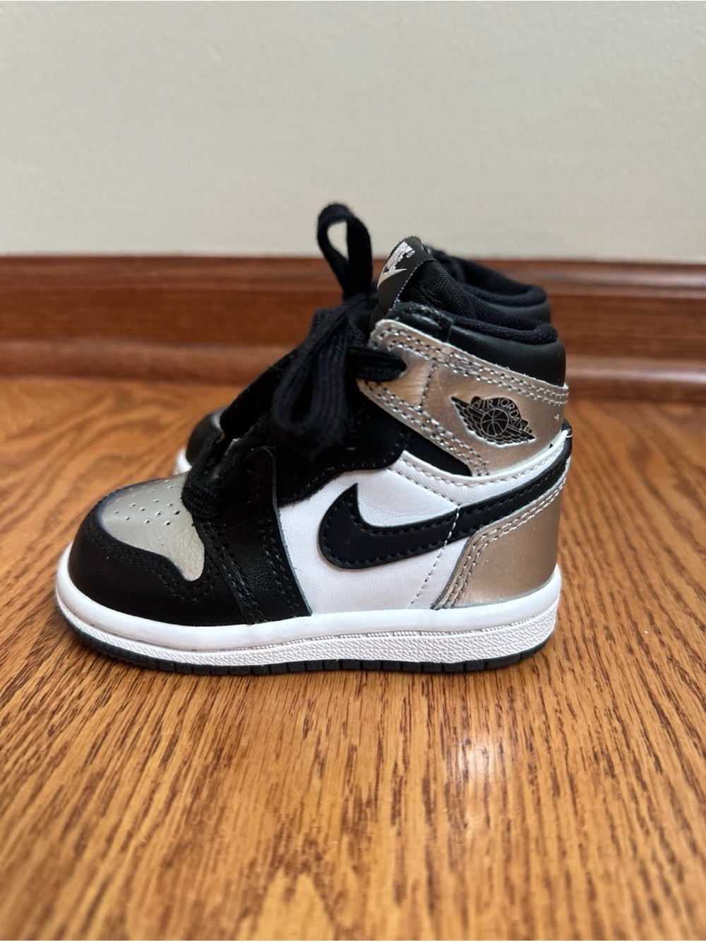 Nike Air Jordan 1 High Shoes 4C ‘Silver Toe’ Unisex